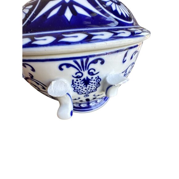 Vintage Bombay Company Blue & White Ceramic Soup Tureen with Matching Platter - Picture 8 of 16